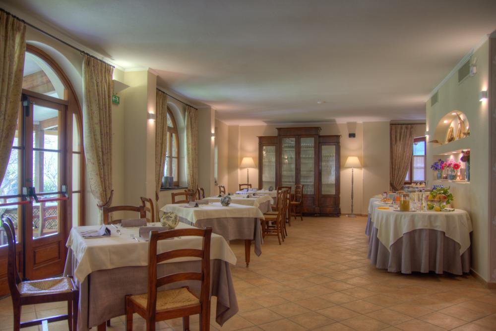 Relais Borgofasceo Hotel Ortovero Buitenkant foto